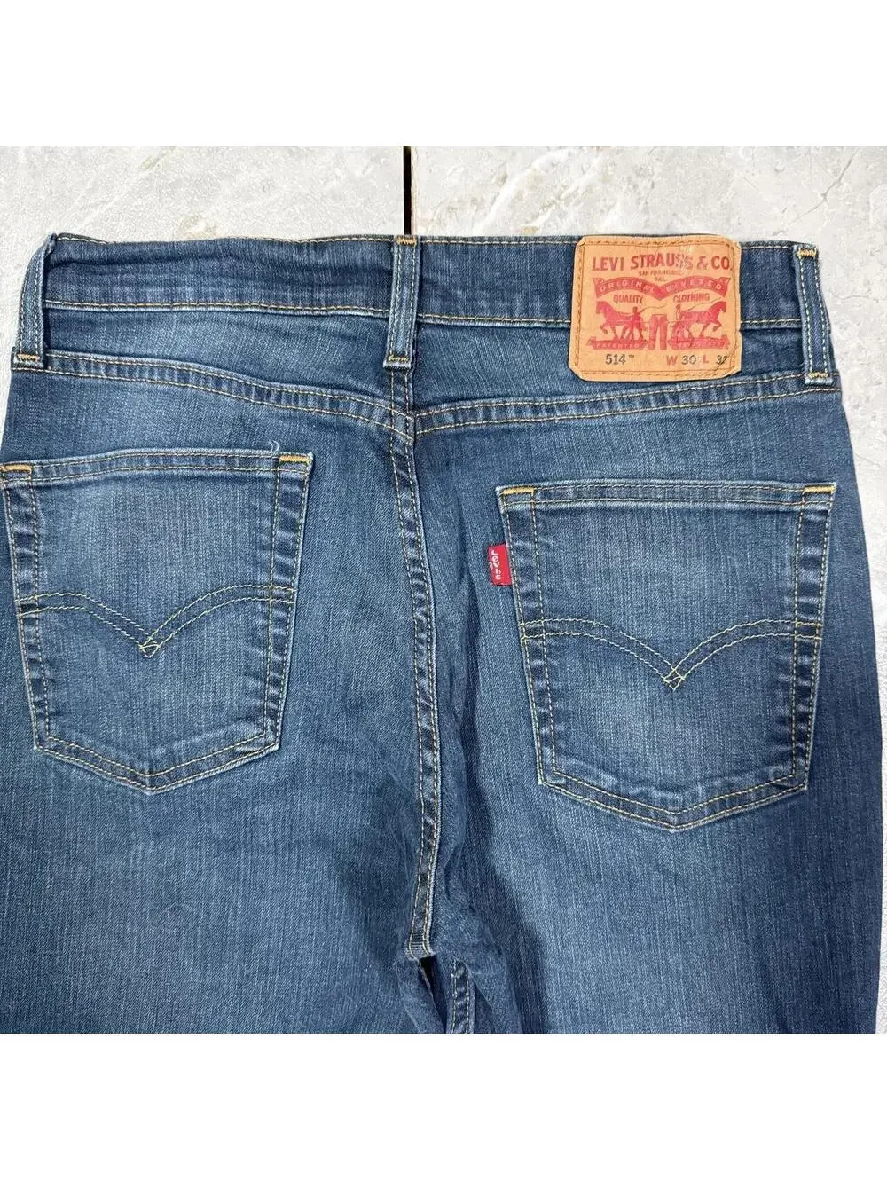 Levi’s 514 Straight Fit Blue Wash Jeans 30x32